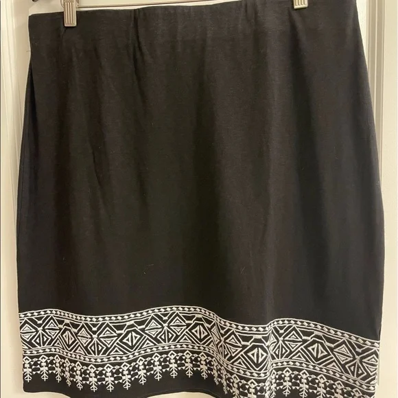 Talbots Embroidered Skirt - Picture 1 of 5
